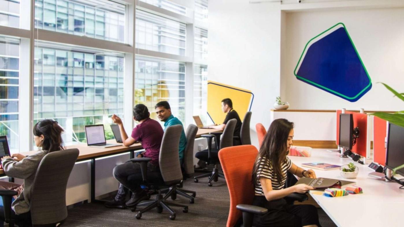 Configuration type d'un poste de travail optimisé pour la formation en montage